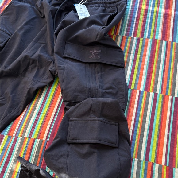 Adidas Men's Black Cargo Pants size medium new tags super nice - Picture 3 of 13